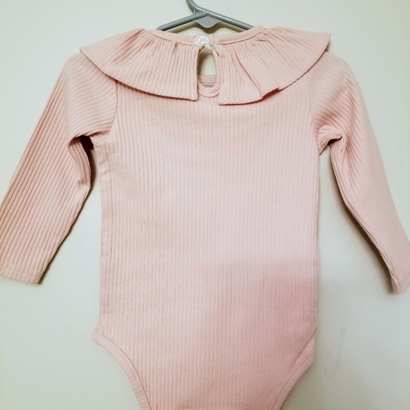 RUFFLE COLLAR RIB BODYSUIT - Picture 3 of 8